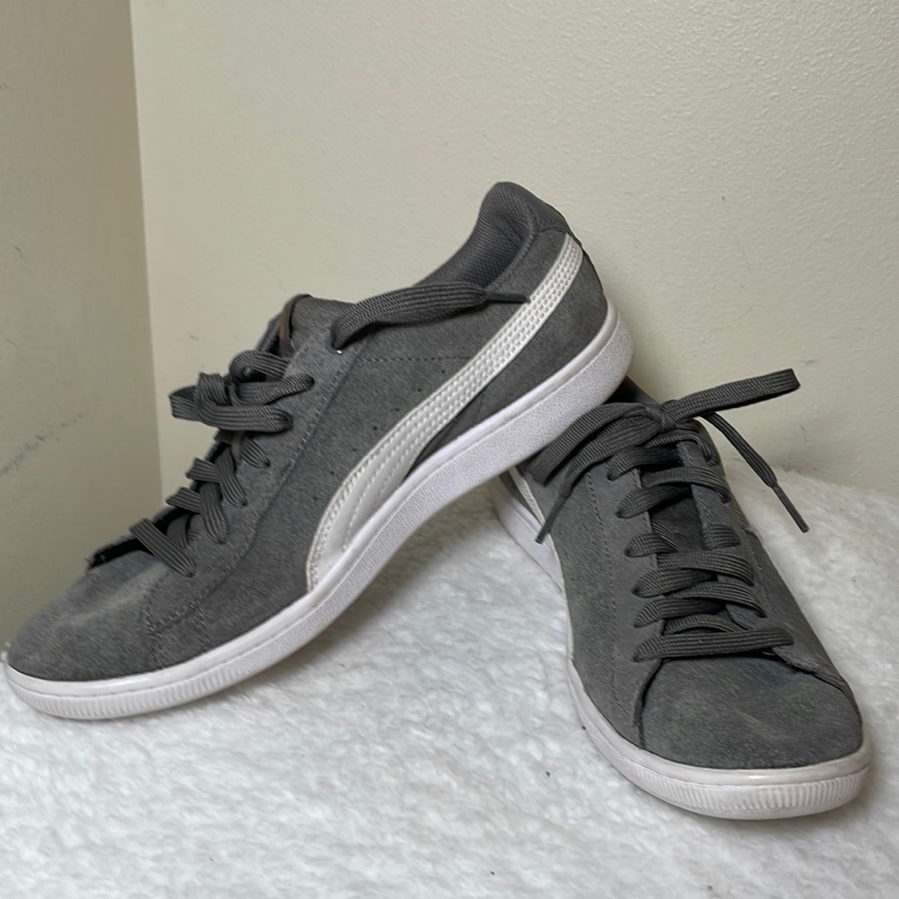 PUMA Gray Suede Sneakers Size 6